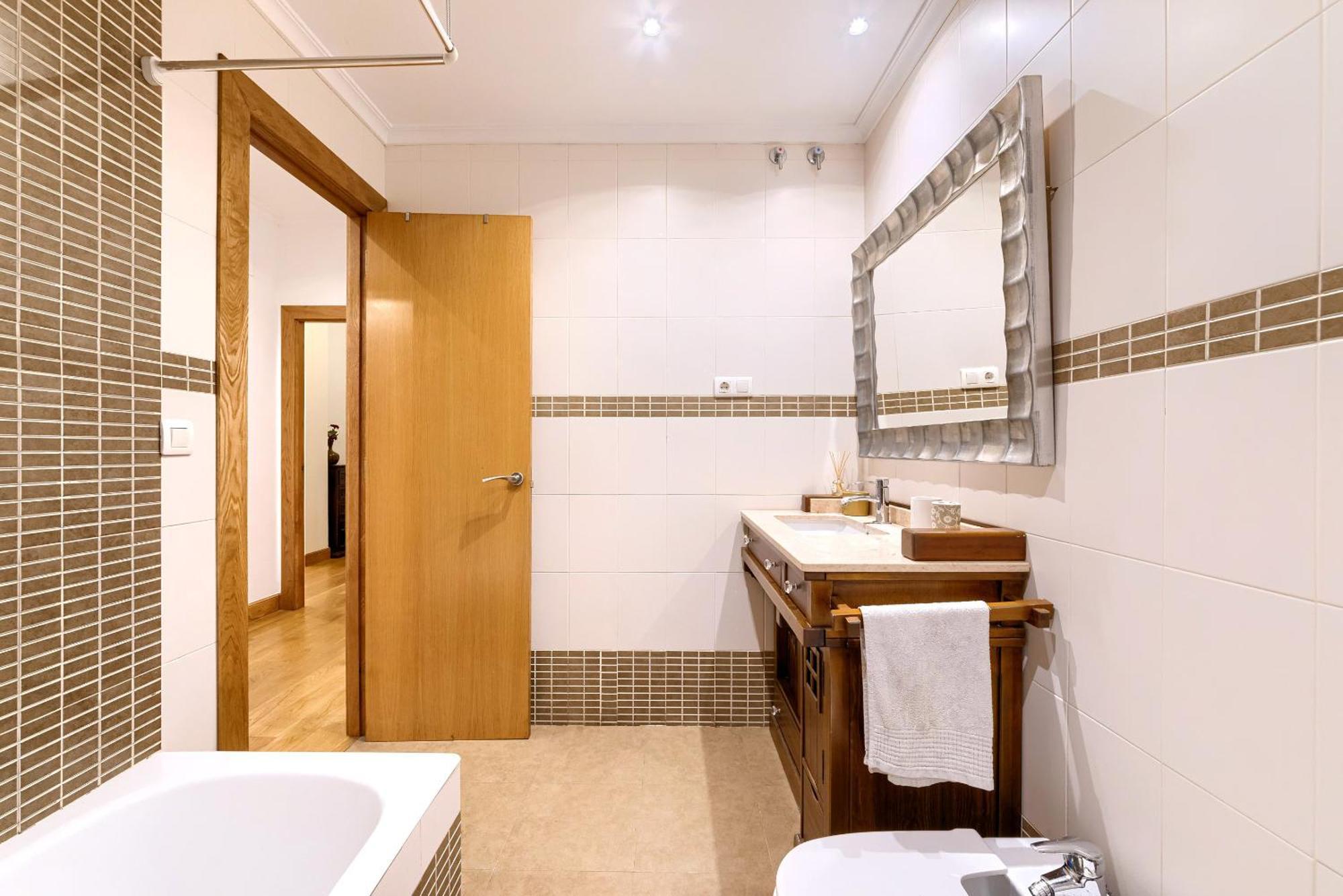 Vivienda Turistica Acogedora Y Elegante En Irala Apartment Bilbao Bagian luar foto