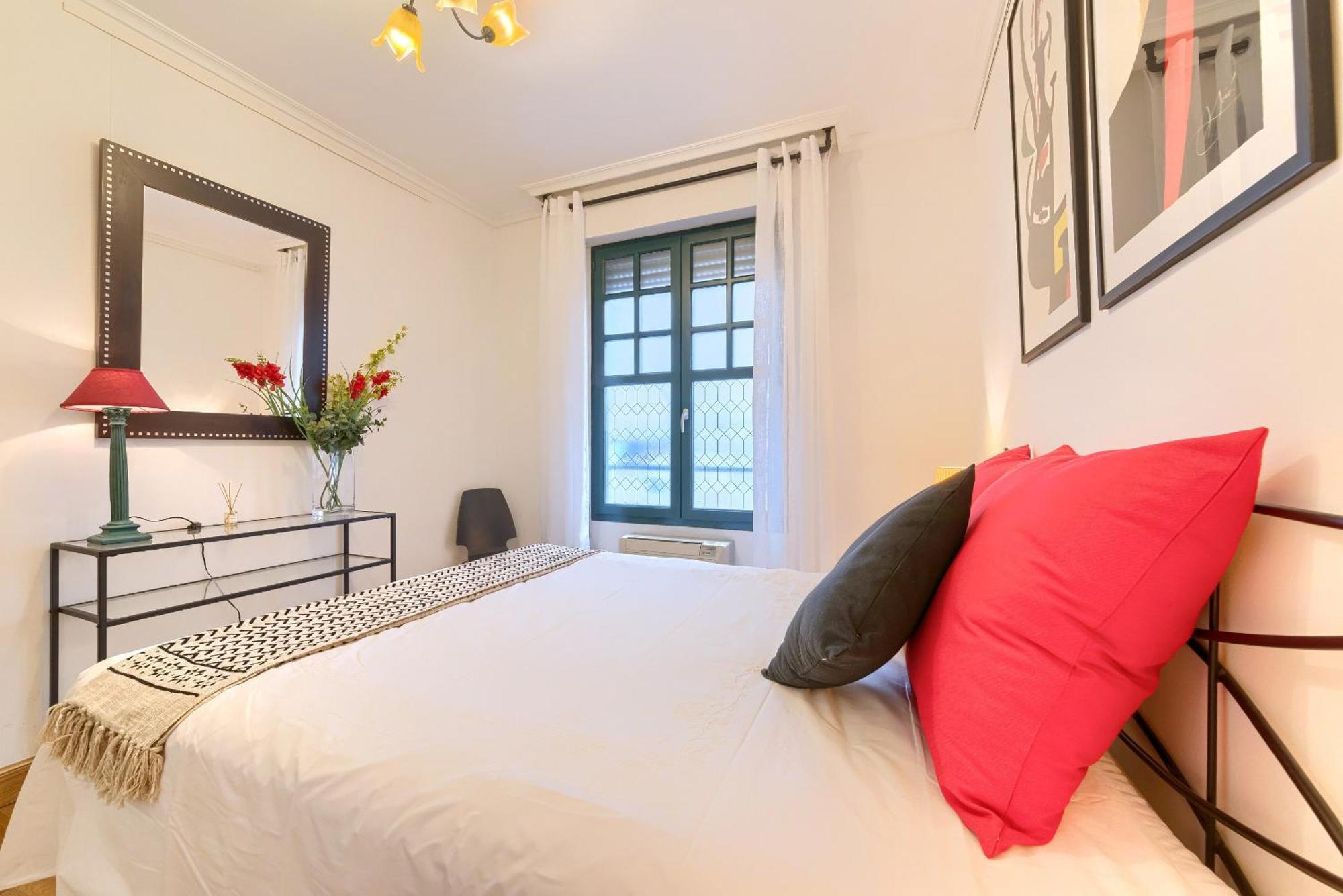 Vivienda Turistica Acogedora Y Elegante En Irala Apartment Bilbao Bagian luar foto