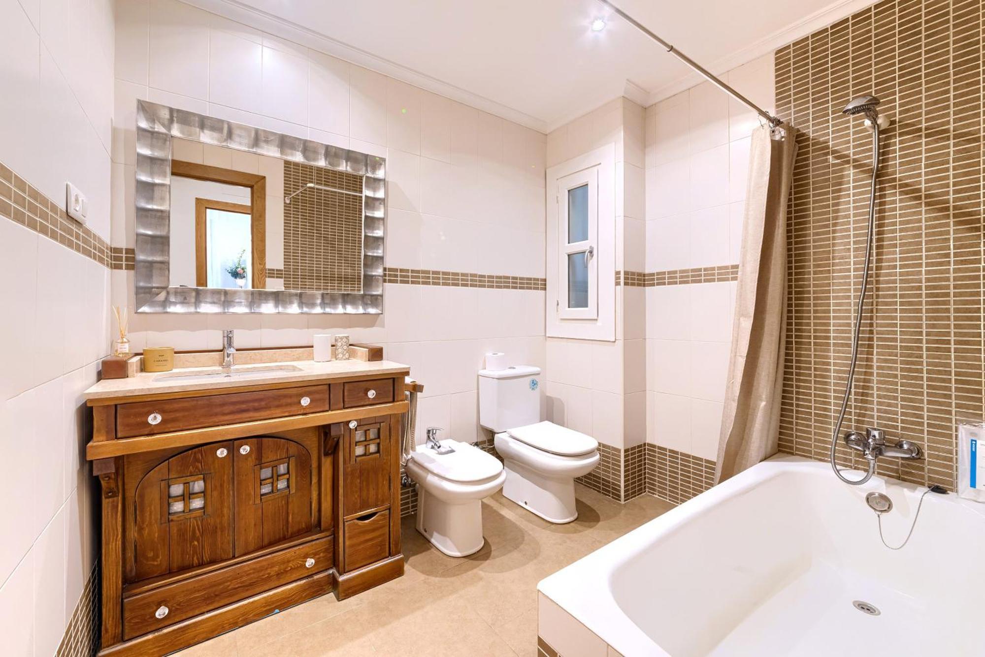 Vivienda Turistica Acogedora Y Elegante En Irala Apartment Bilbao Bagian luar foto