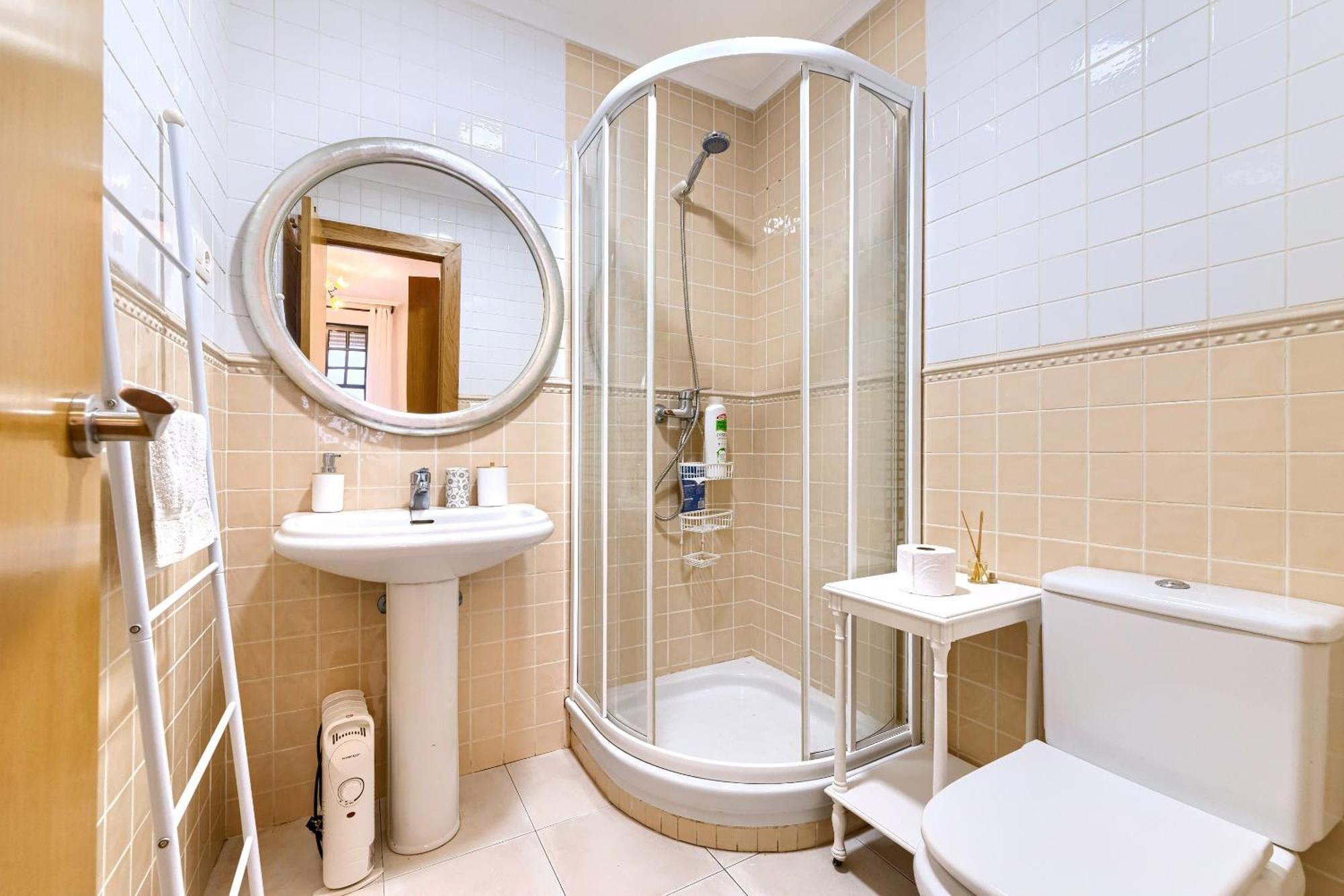 Vivienda Turistica Acogedora Y Elegante En Irala Apartment Bilbao Bagian luar foto